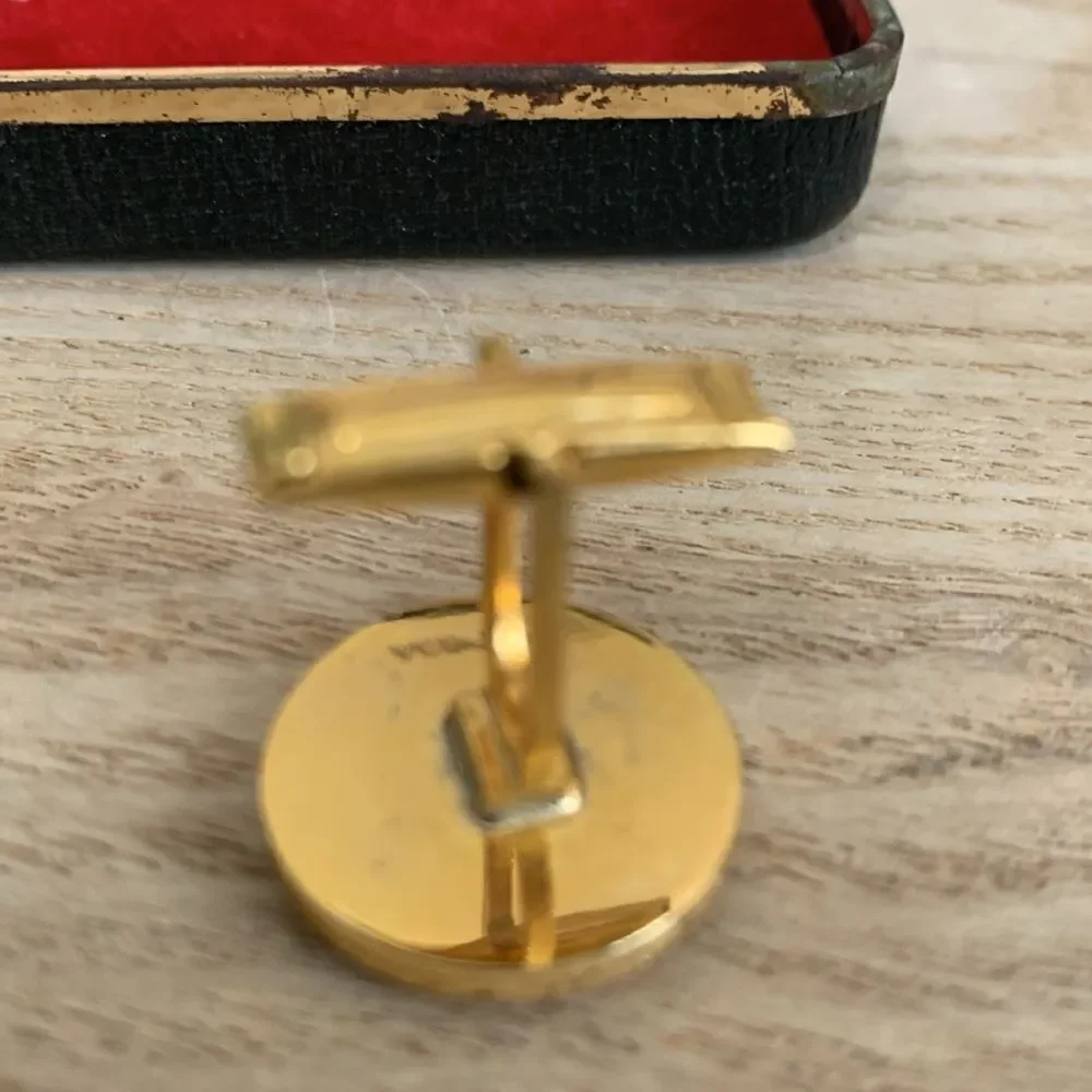 Vintage Equestrian Style‎ Horse & Rider Gold Tone, Red, White & Black Cuff Links